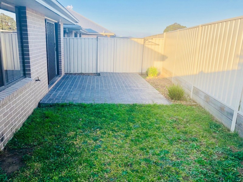 2A Banool Circuit, Bomaderry NSW 2541