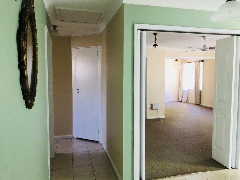 1 Mulgen Crescent, Bomaderry NSW 2541