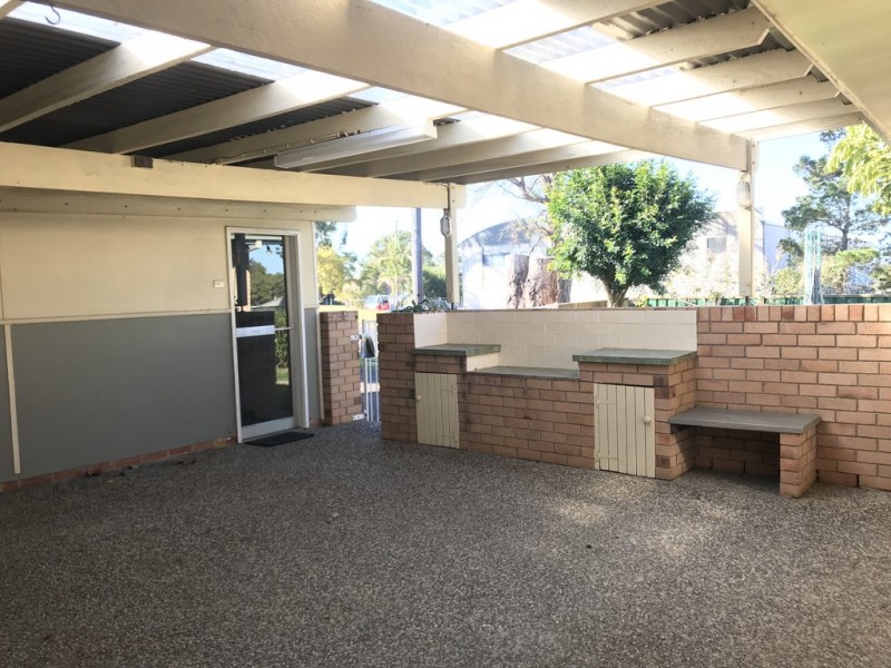 1 Mulgen Crescent, Bomaderry NSW 2541