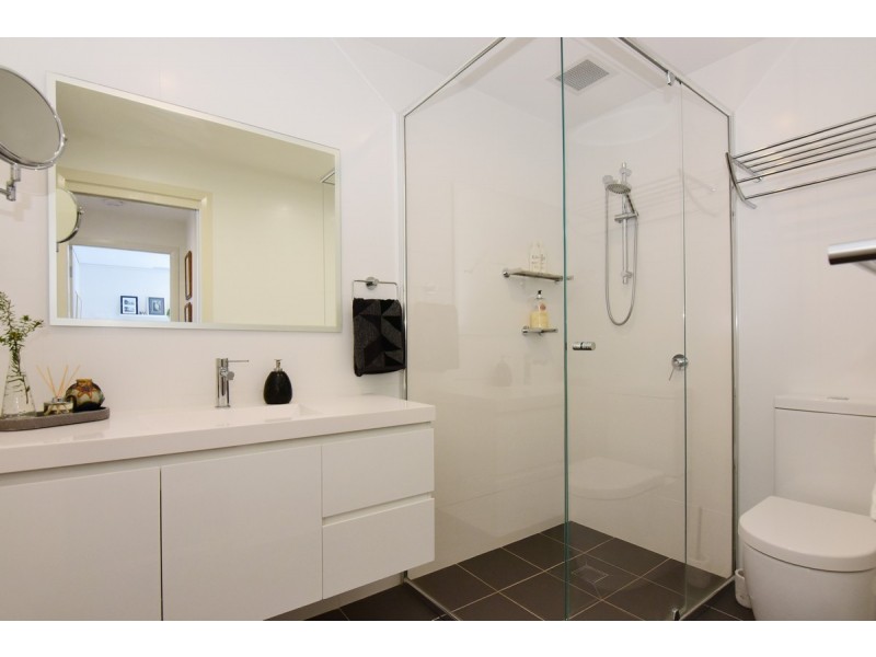 2A/1 BEACH STREET, Huskisson NSW 2540