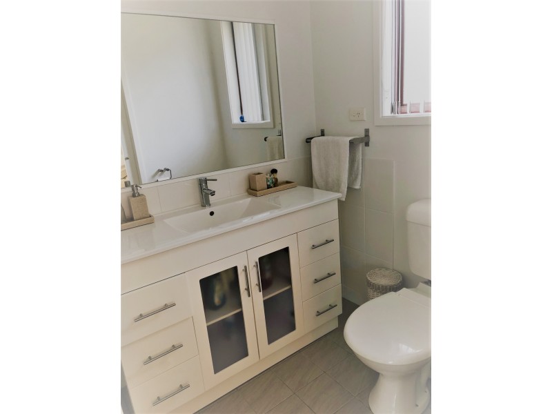 109 WARREN AVENUE, North Nowra NSW 2541