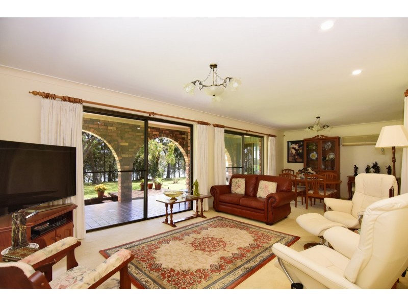 241 Walmer Avenue, Sanctuary Point NSW 2540