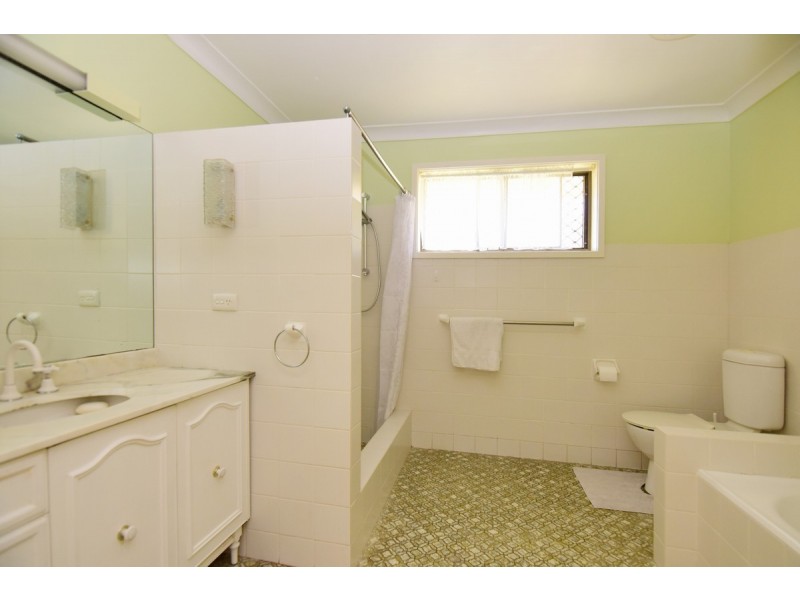 241 Walmer Avenue, Sanctuary Point NSW 2540