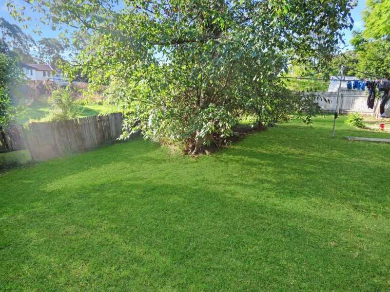 2 MCGUIRE AVENUE, Nowra NSW 2541