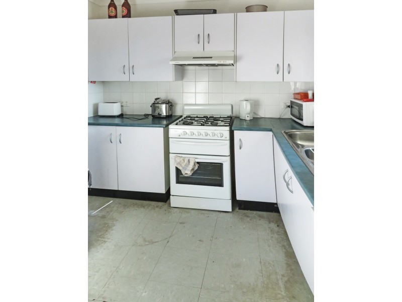 2 MCGUIRE AVENUE, Nowra NSW 2541