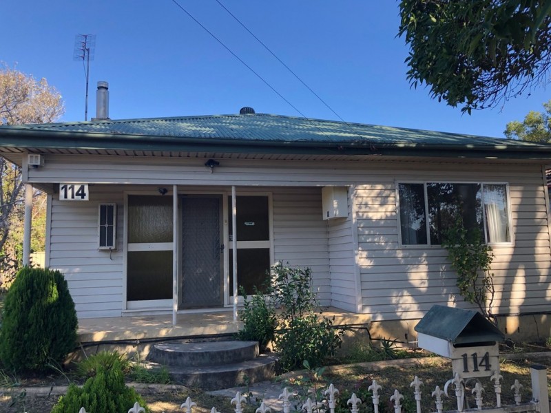 114 Douglas Street, Nowra NSW 2541