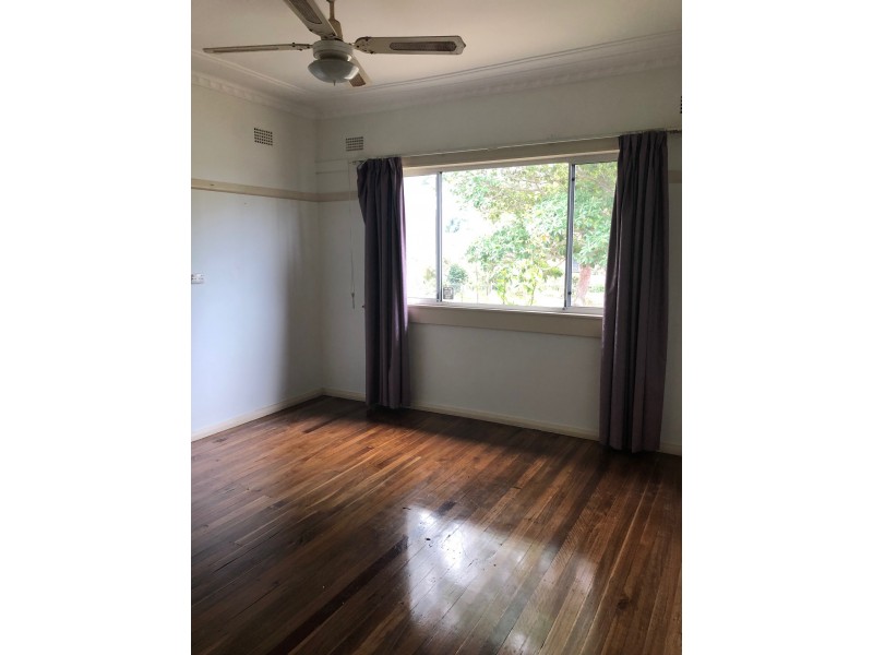 114 Douglas Street, Nowra NSW 2541