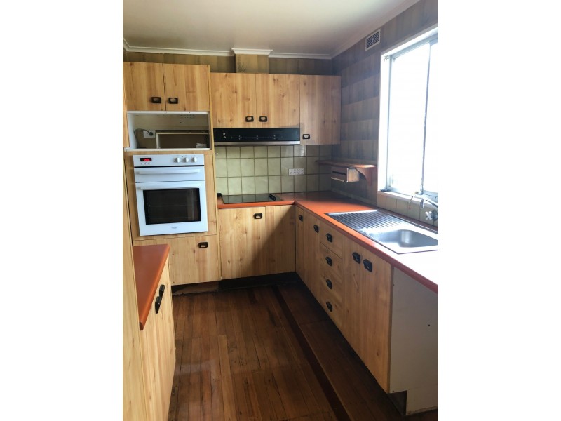 114 Douglas Street, Nowra NSW 2541