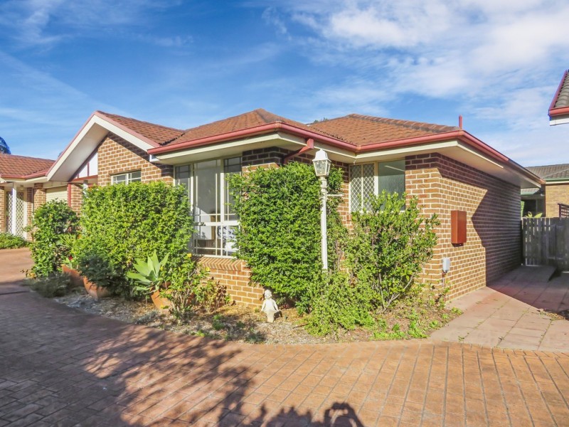 3/7 HAMILTON PLACE, Bomaderry NSW 2541
