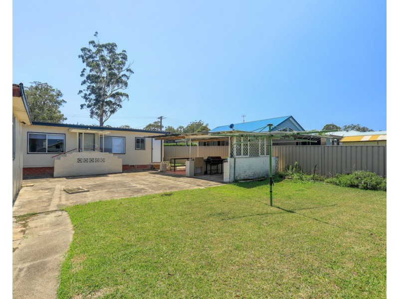 17 TASMAN ROAD, St Georges Basin NSW 2540