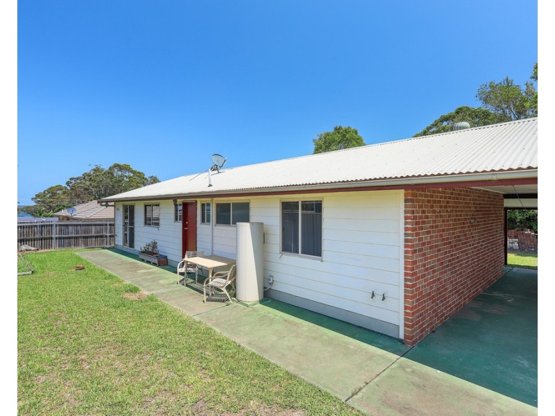 17 TASMAN ROAD, St Georges Basin NSW 2540
