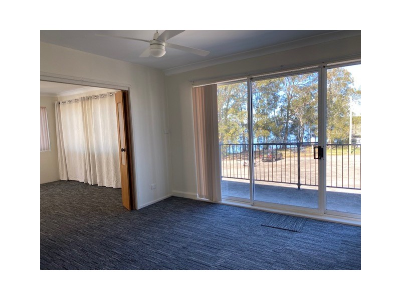 4 Island Point Road, St Georges Basin NSW 2540