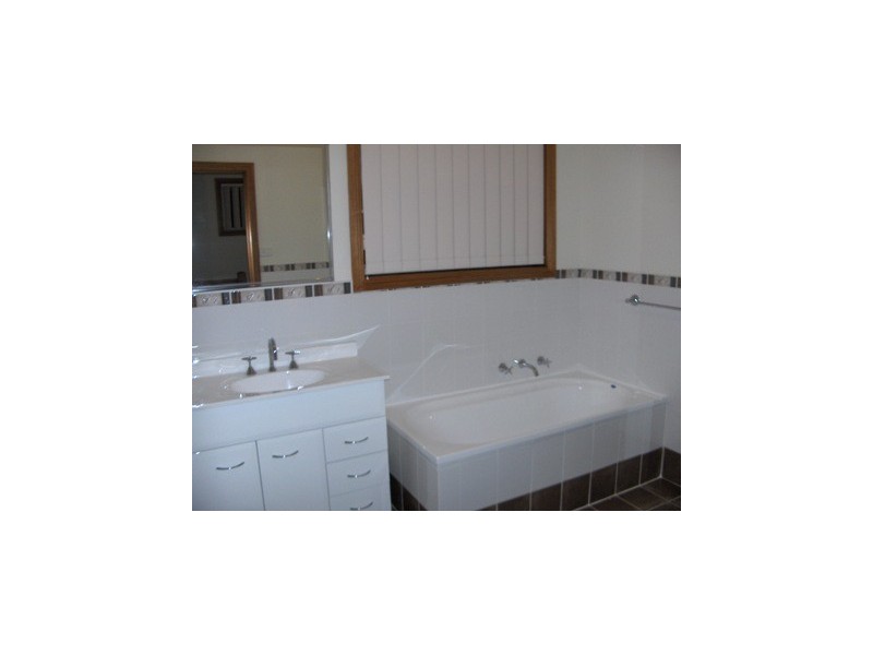 3/11 CARVER COURT, St Georges Basin NSW 2540