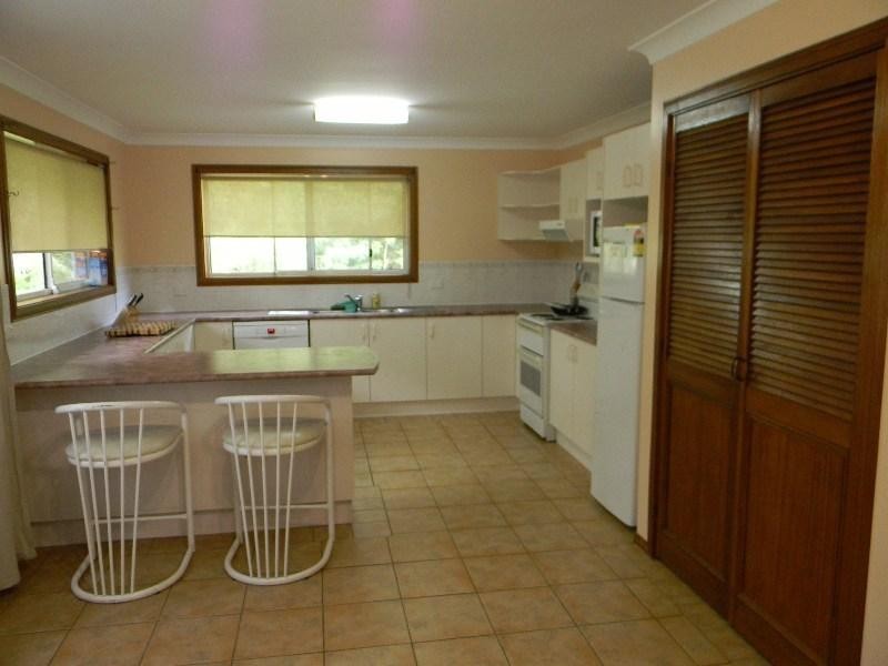 15 Jaycee Avenue, Nowra NSW 2541