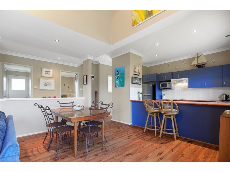 2/22 Fitzpatrick Street, Old Erowal Bay NSW 2540