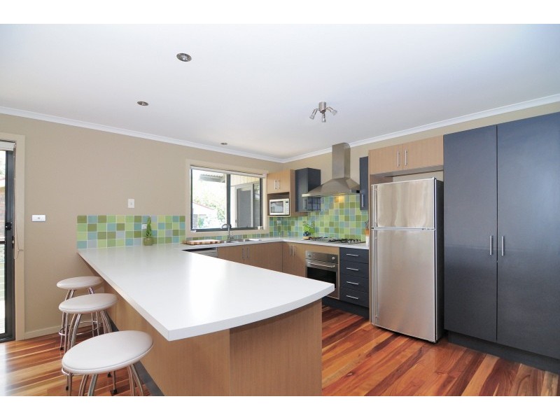 3 Bruce St, St Georges Basin NSW 2540