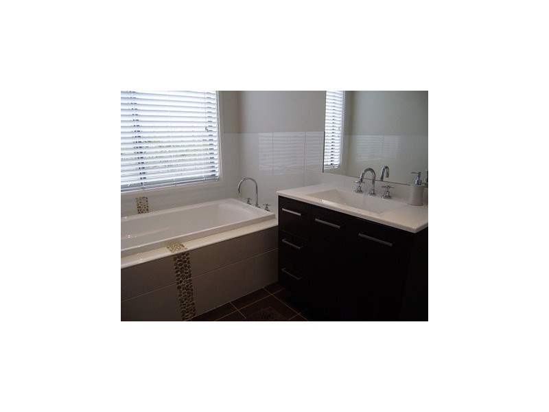 15 Hogbin Crescent, Sanctuary Point NSW 2540