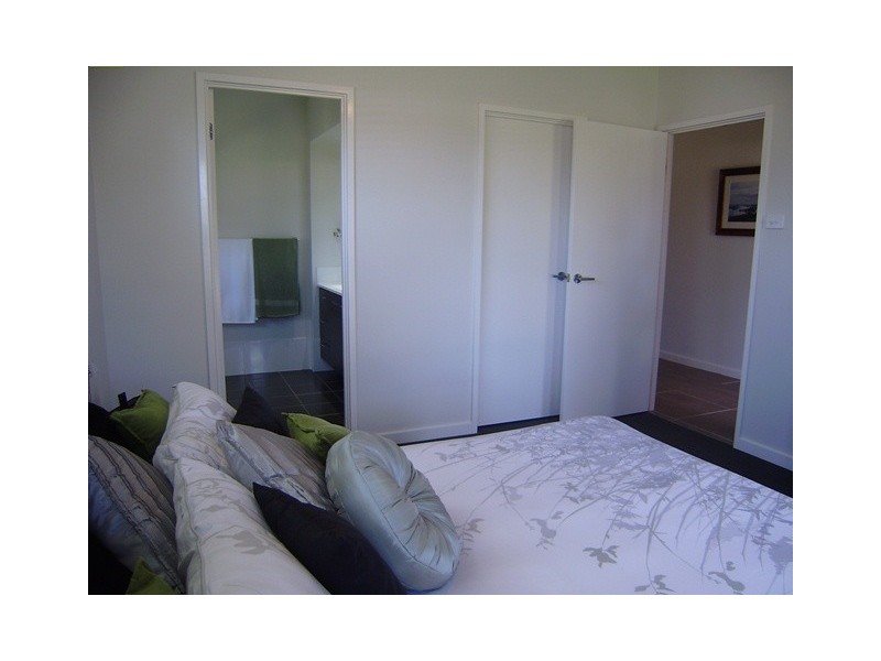 15 Hogbin Crescent, Sanctuary Point NSW 2540