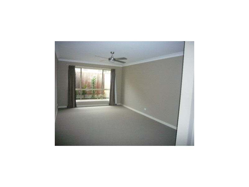 11 Maxwell Crescent, Sanctuary Point NSW 2540