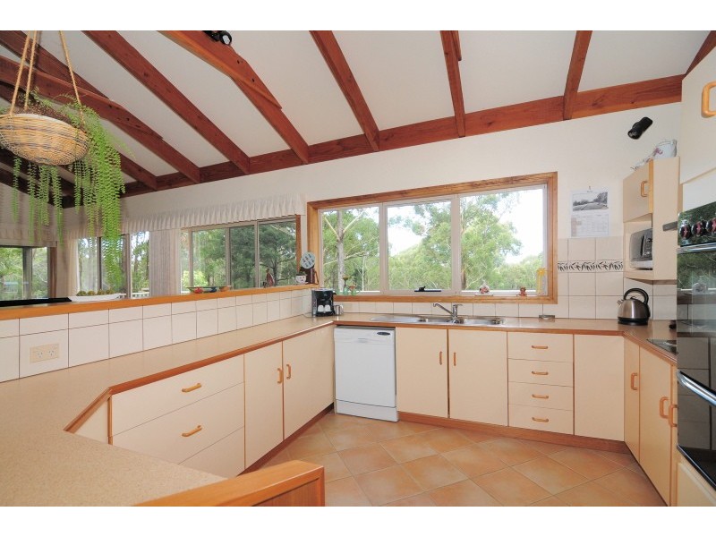 35 McArthur Drive, Falls Creek NSW 2540