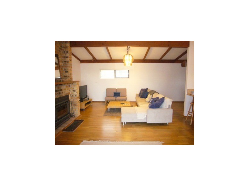 4 Lanyon Rd, Vincentia NSW 2540