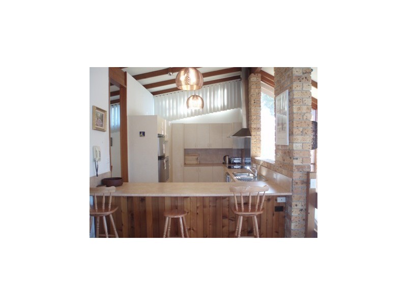 4 Lanyon Rd, Vincentia NSW 2540