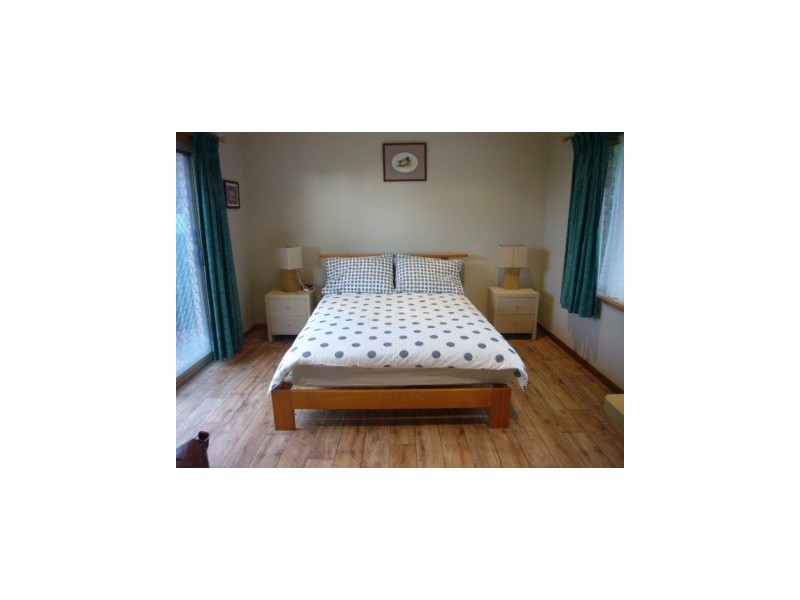 4 Lanyon Rd, Vincentia NSW 2540