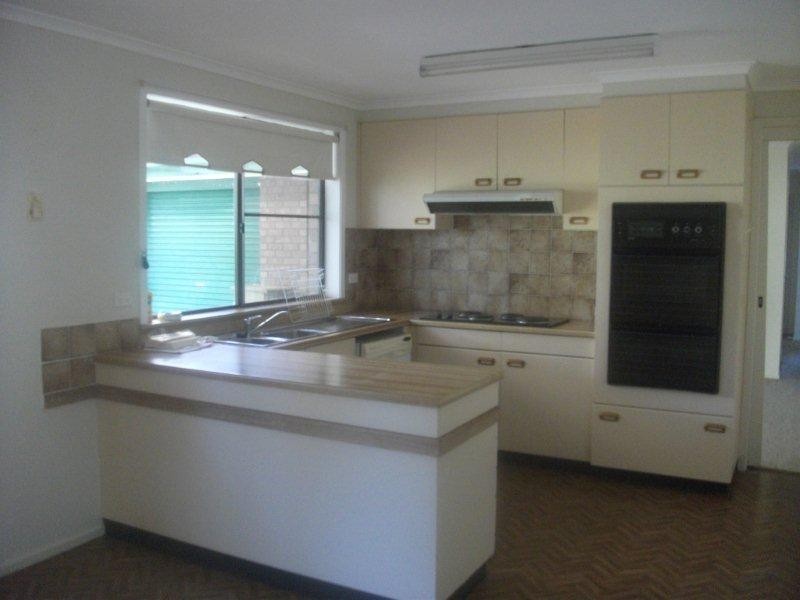 72 Walmer Avenue, Sanctuary Point NSW 2540