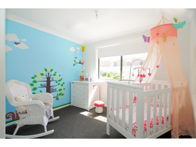 14 Hogbin Cres, Sanctuary Point NSW 2540