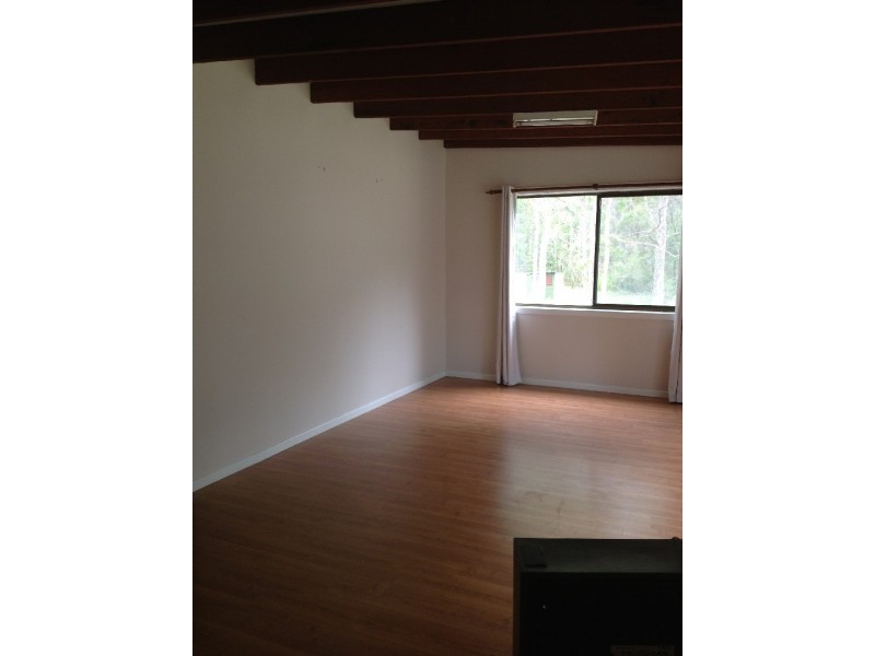 4 McGowan Parade, Old Erowal Bay NSW 2540