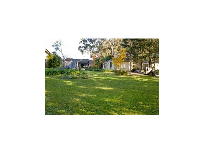 25 Streamside Street, Woollamia NSW 2540
