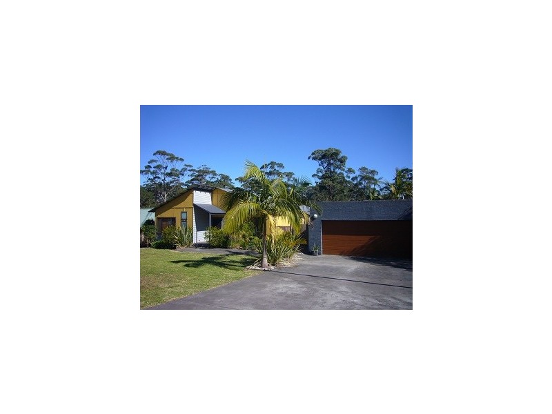 11 Park Road, St Georges Basin NSW 2540