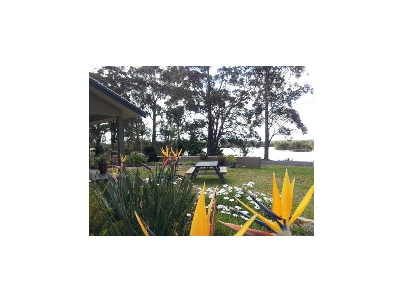 12A Coulon Street, Woollamia NSW 2540