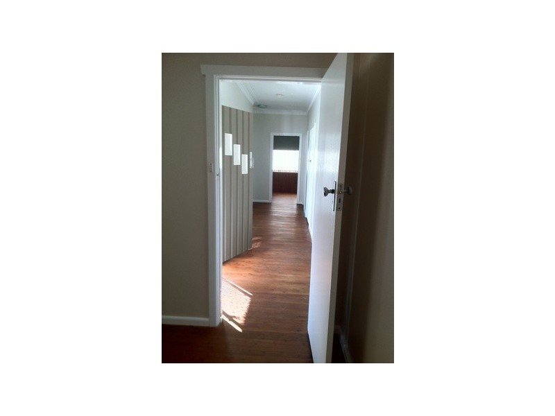 98 West Birriley Street, Bomaderry NSW 2541