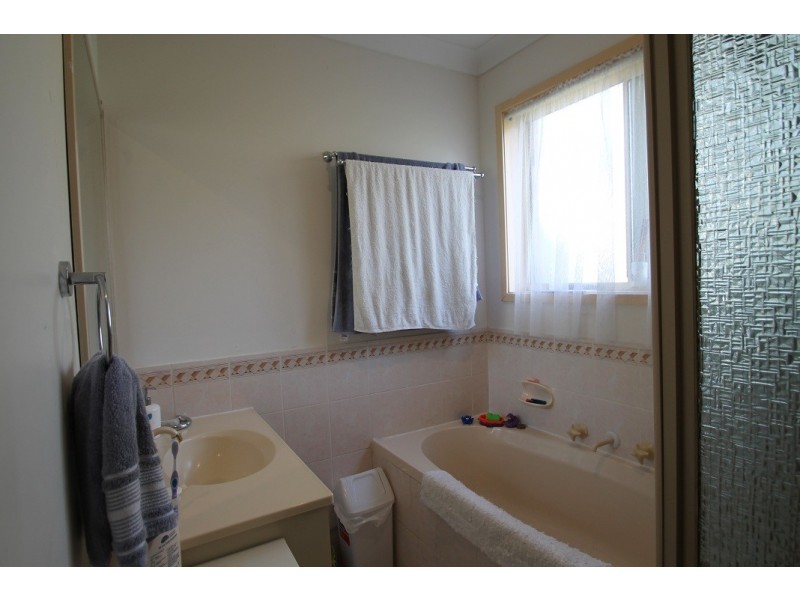 28 Tibbles Avenue, Old Erowal Bay NSW 2540