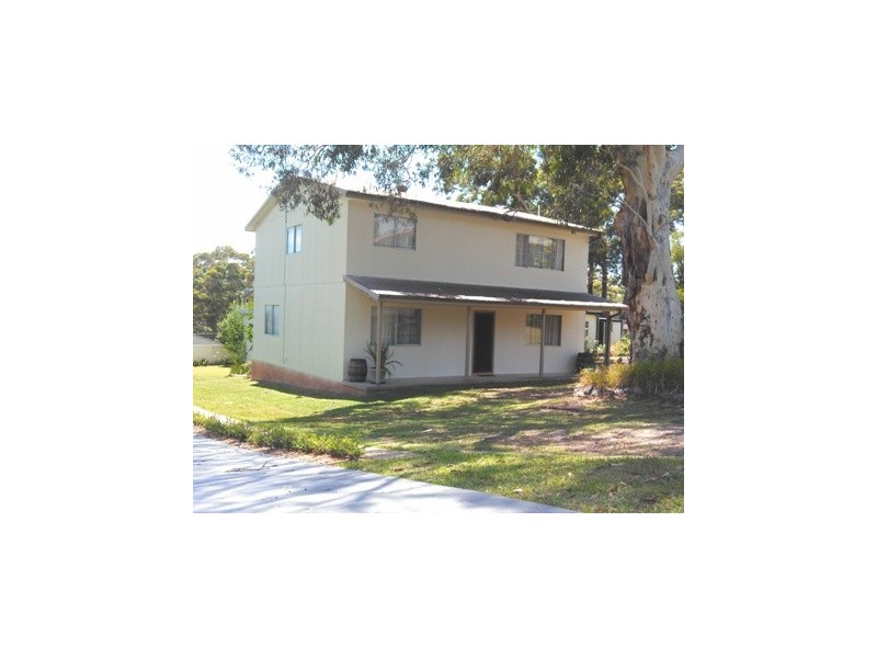 6 Waldegrave Cres, Vincentia NSW 2540