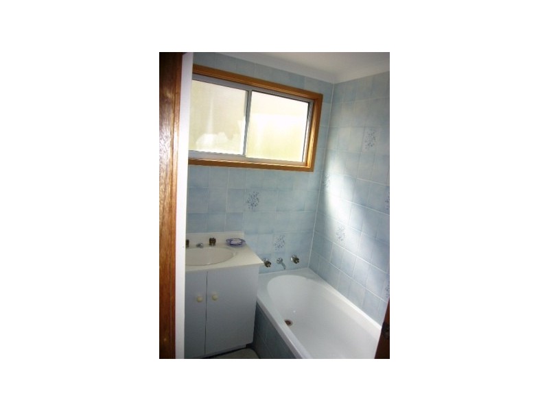 6 Waldegrave Cres, Vincentia NSW 2540