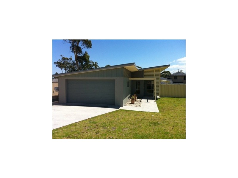 15 Paino Crescent, Sanctuary Point NSW 2540