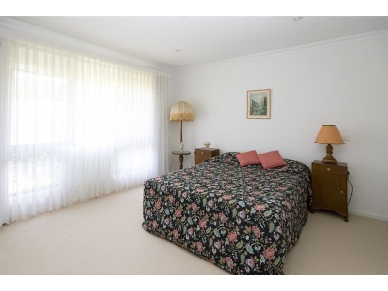 4 Wandera Place, Worrowing Heights NSW 2540