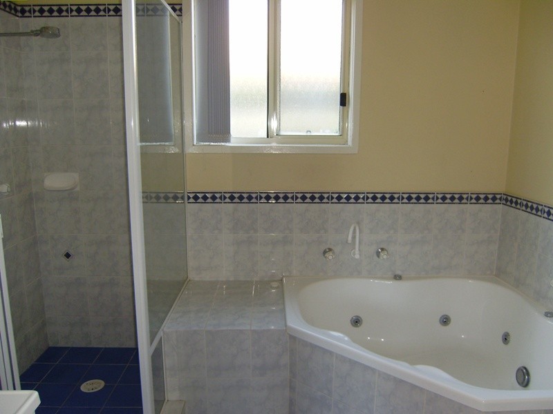 18 Roulstone Crescent, Sanctuary Point NSW 2540