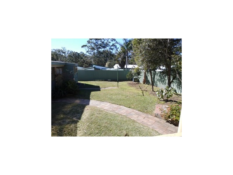 33 Winn Avenue, Basin View NSW 2540