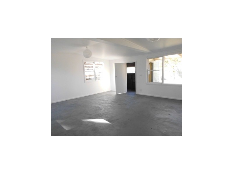 33 Winn Avenue, Basin View NSW 2540