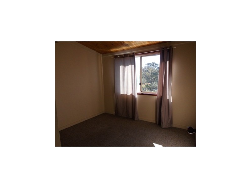 33 Winn Avenue, Basin View NSW 2540