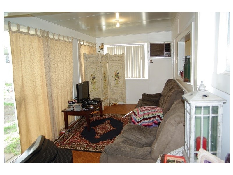 9 Elizabeth Avenue, Nowra NSW 2541