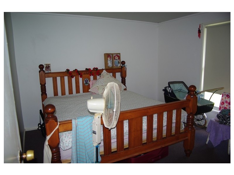 9 Elizabeth Avenue, Nowra NSW 2541