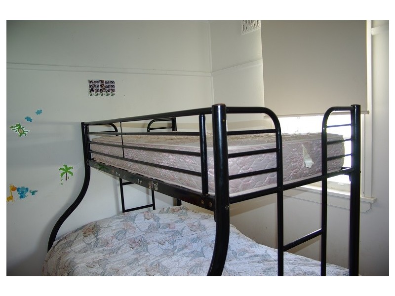 9 Elizabeth Avenue, Nowra NSW 2541