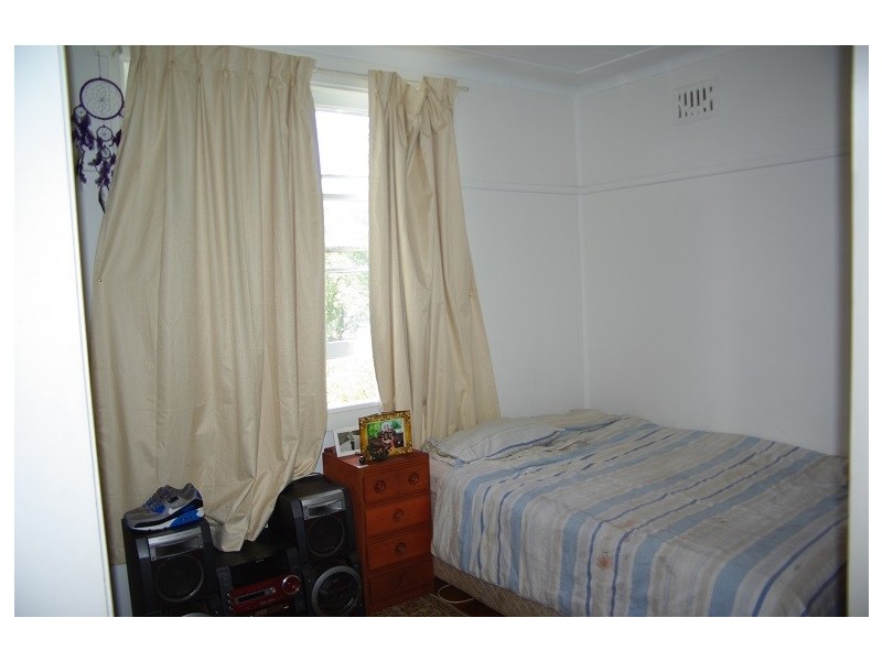 9 Elizabeth Avenue, Nowra NSW 2541