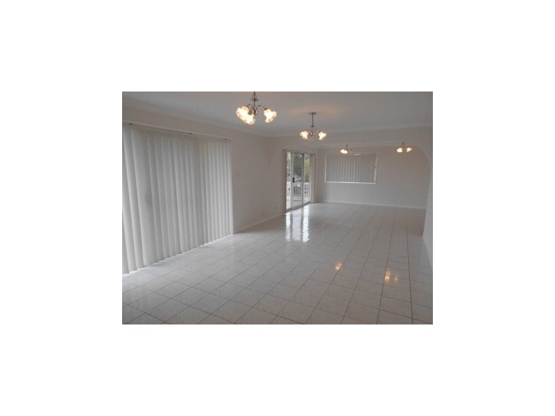 39 St George Avenue, Vincentia NSW 2540