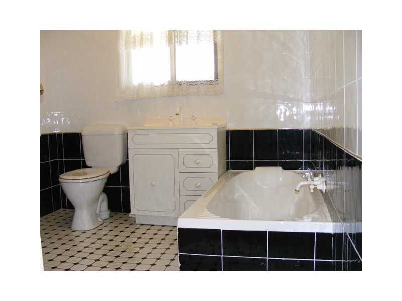 32 Dorothy Avenue, Basin View NSW 2540