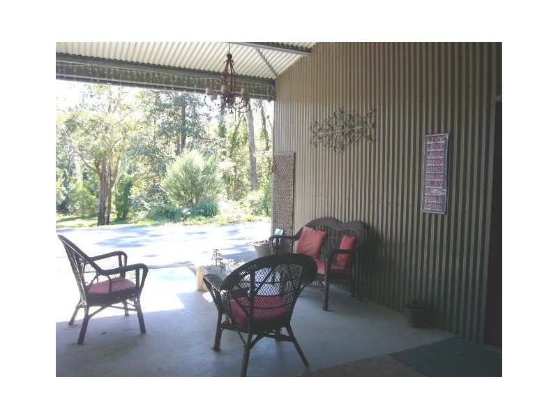 99 Falls Road, Falls Creek NSW 2540